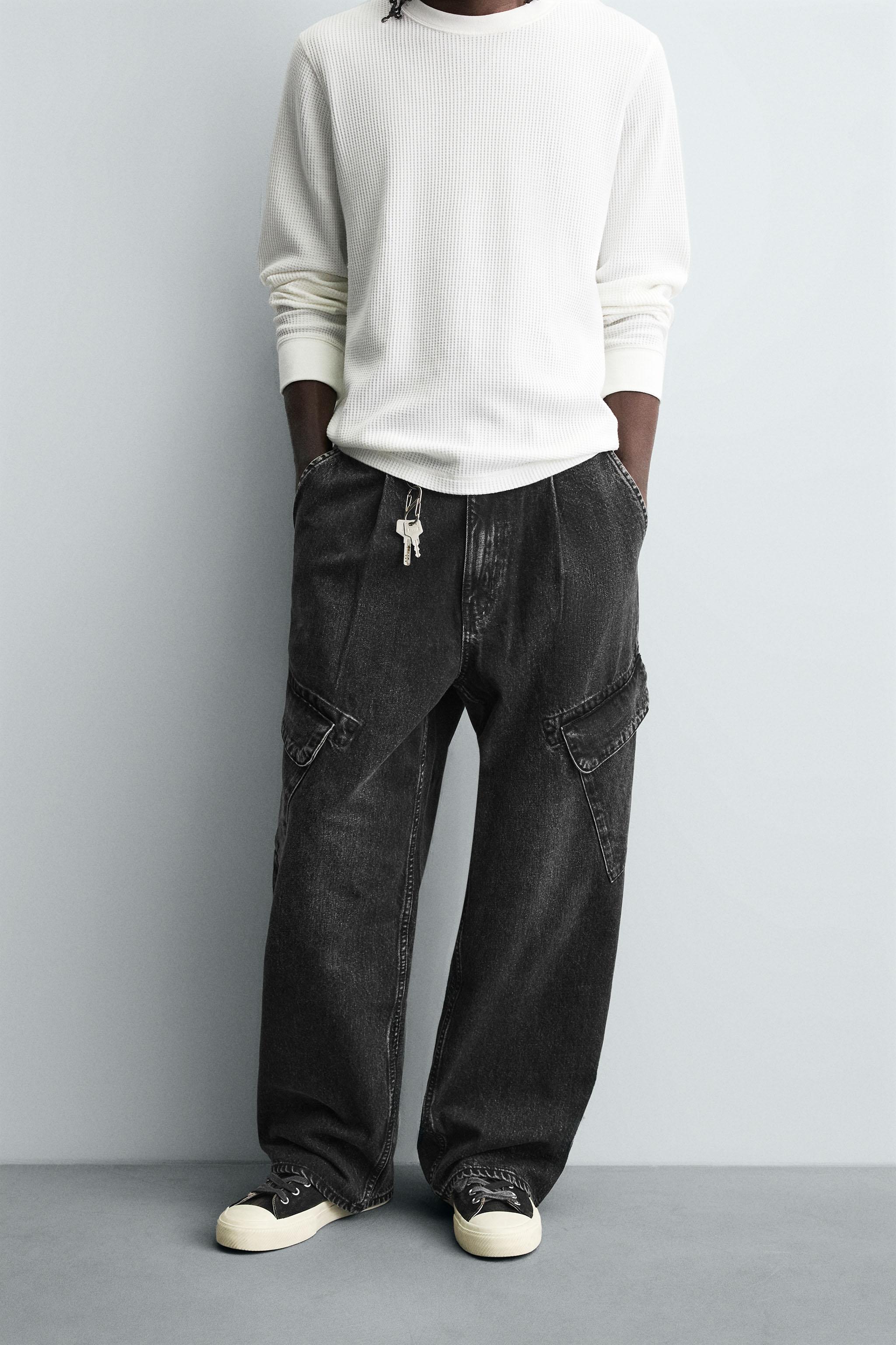 BAGGY FIT CARGO JEANS